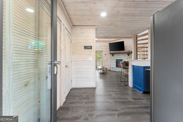 184 Walnut Ridge Drive, Cleveland, GA 30528