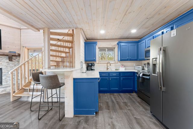 184 Walnut Ridge Drive, Cleveland, GA 30528