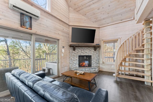 184 Walnut Ridge Drive, Cleveland, GA 30528