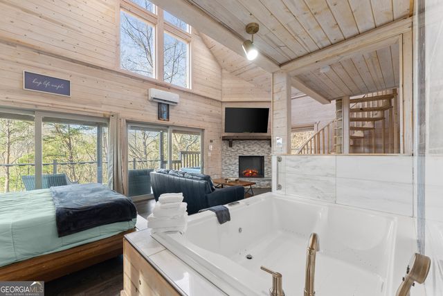 184 Walnut Ridge Drive, Cleveland, GA 30528