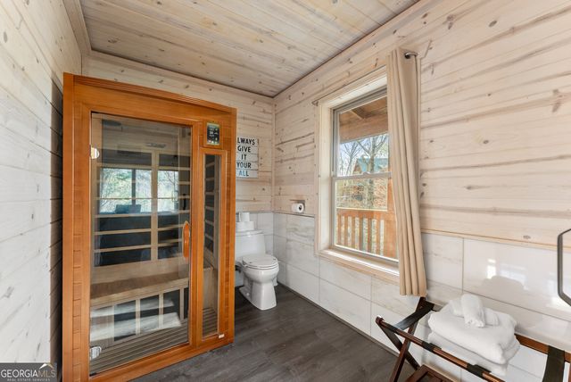 184 Walnut Ridge Drive, Cleveland, GA 30528