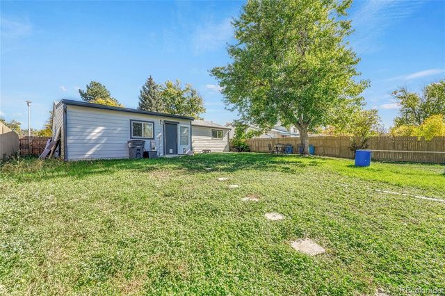 841 S Oakland Street, Aurora, CO 80012