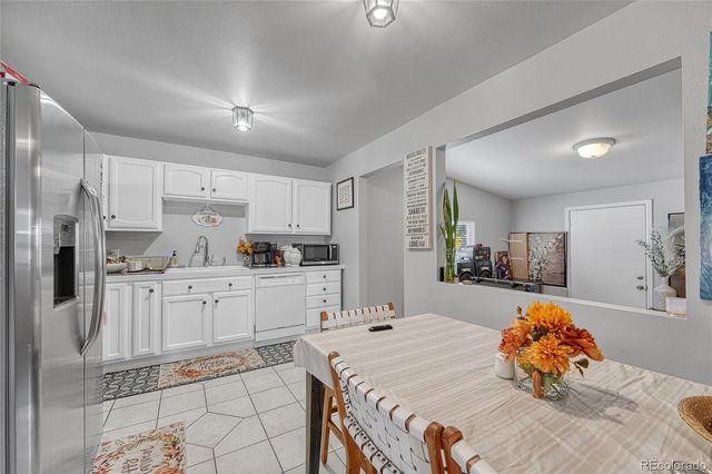 841 S Oakland Street, Aurora, CO 80012