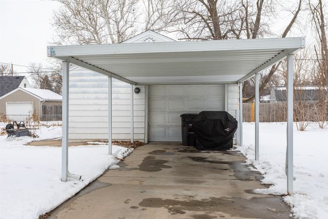 2744 Indianapolis Avenue, Des Moines, IA 50317