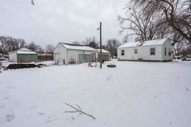 2744 Indianapolis Avenue, Des Moines, IA 50317