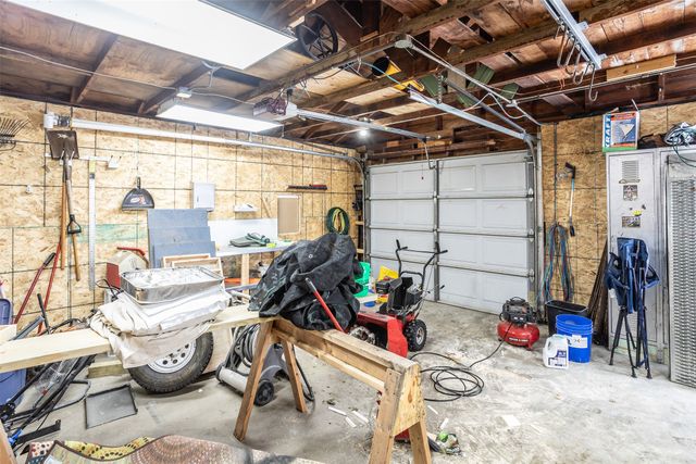 2744 Indianapolis Avenue, Des Moines, IA 50317