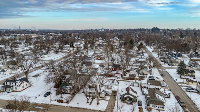 2744 Indianapolis Avenue, Des Moines, IA 50317