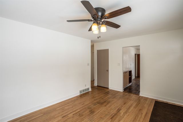 2744 Indianapolis Avenue, Des Moines, IA 50317