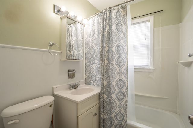 2744 Indianapolis Avenue, Des Moines, IA 50317