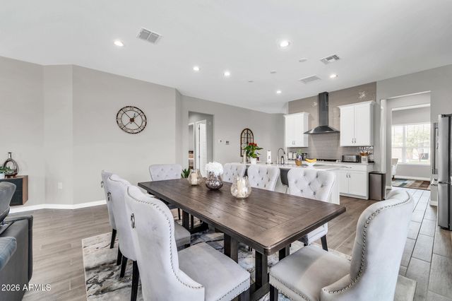 10518 W Albert Lane, Peoria, AZ 85382