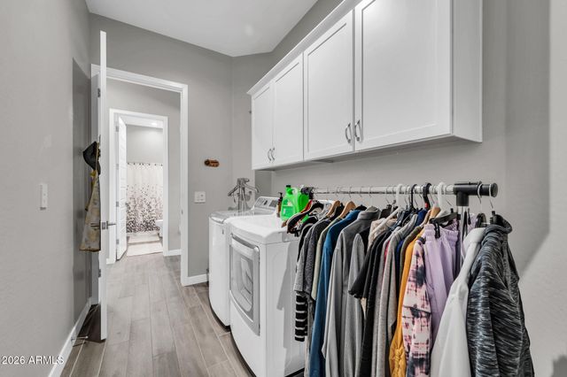 10518 W Albert Lane, Peoria, AZ 85382