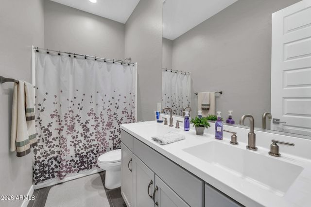 10518 W Albert Lane, Peoria, AZ 85382