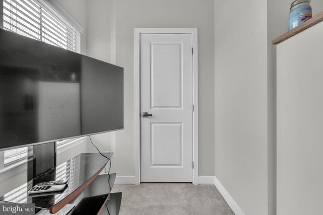 7111 SOLLERS POINT RD, Baltimore, MD 21222