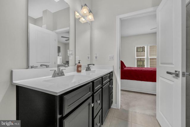 7111 SOLLERS POINT RD, Baltimore, MD 21222