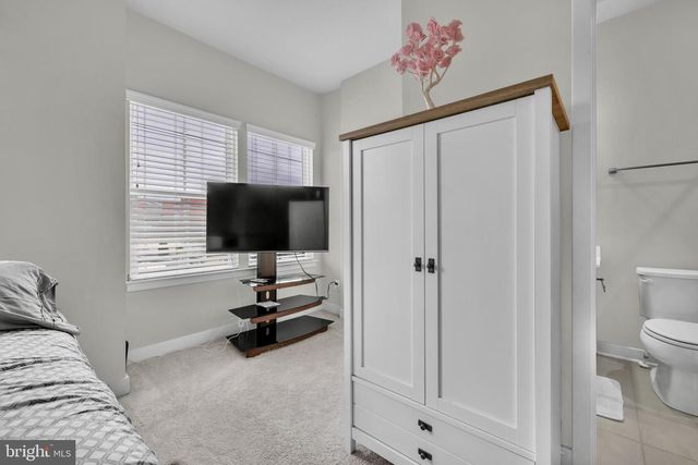 7111 SOLLERS POINT RD, Baltimore, MD 21222