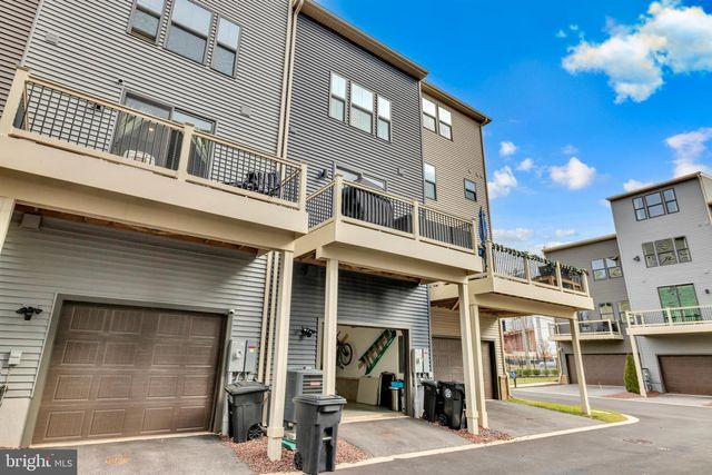 7111 SOLLERS POINT RD, Baltimore, MD 21222