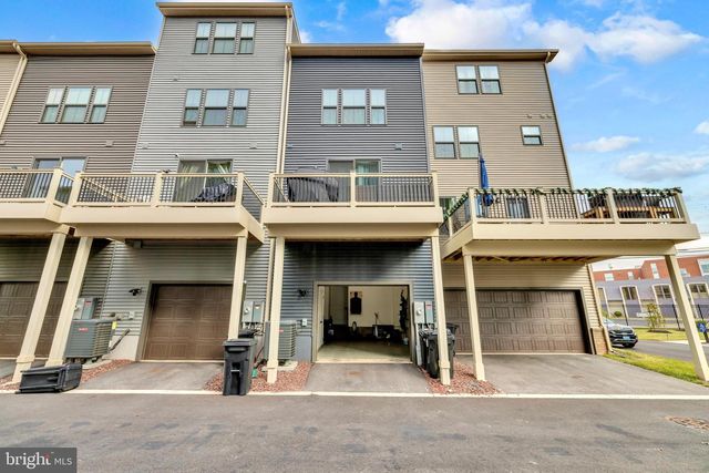 7111 SOLLERS POINT RD, Baltimore, MD 21222