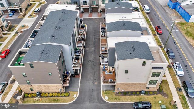 7111 SOLLERS POINT RD, Baltimore, MD 21222