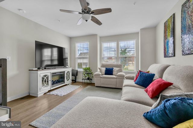 7111 SOLLERS POINT RD, Baltimore, MD 21222