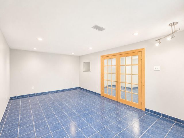 8269 RIVER, Pennsauken, NJ 08110