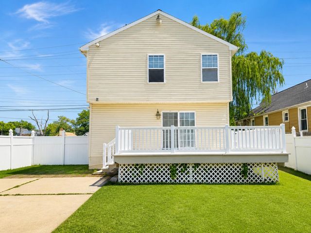 8269 RIVER, Pennsauken, NJ 08110
