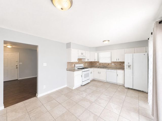 8269 RIVER, Pennsauken, NJ 08110