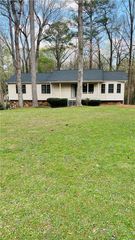 608 Wellington Court, Woodstock, GA 30188