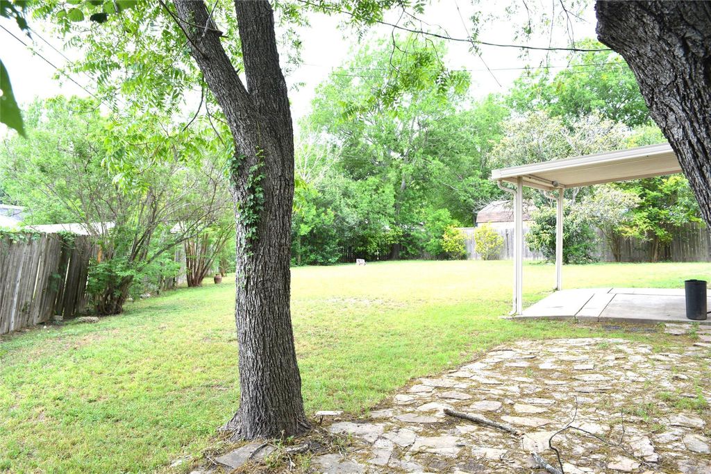 1207 Crupp CT, Austin, TX 78753