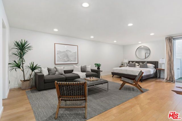 2307 Oakwood Avenue, Venice (los Angeles), CA 90291