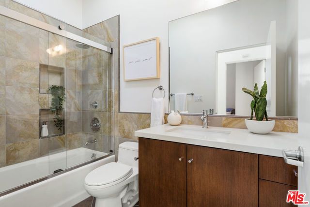 2307 Oakwood Avenue, Venice (los Angeles), CA 90291