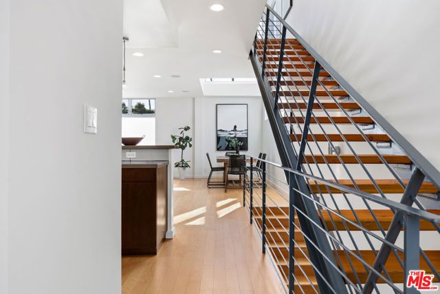 2307 Oakwood Avenue, Venice (los Angeles), CA 90291