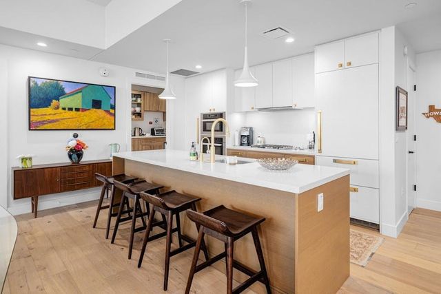 70 Rainey ST 1306, Austin, TX 78701