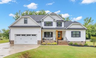 257 Hampshire Court, Four Oaks, NC 27524