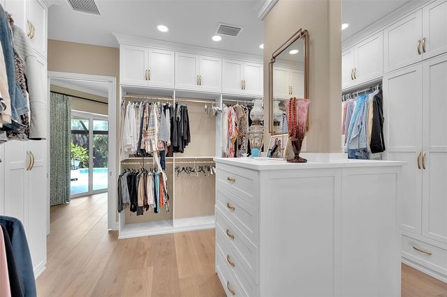8986 BLOOMFIELD BOULEVARD, Sarasota, FL 34238