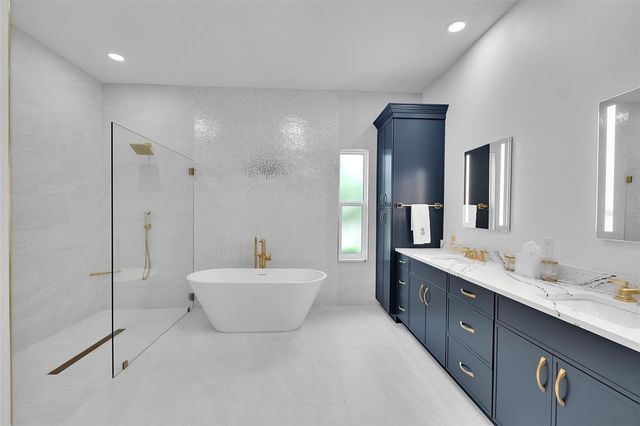 8986 BLOOMFIELD BOULEVARD, Sarasota, FL 34238