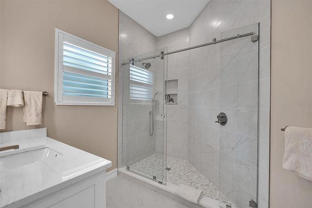 8986 BLOOMFIELD BOULEVARD, Sarasota, FL 34238