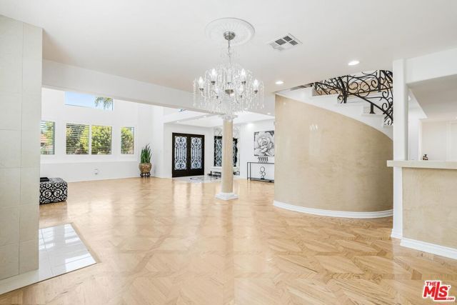 18248 Rosita Street, Los Angeles, CA 91356