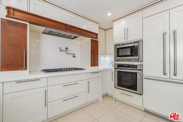 18248 Rosita Street, Los Angeles, CA 91356