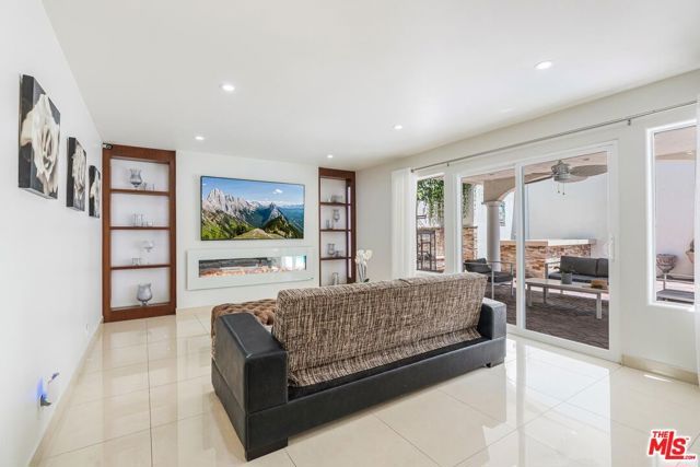 18248 Rosita Street, Los Angeles, CA 91356
