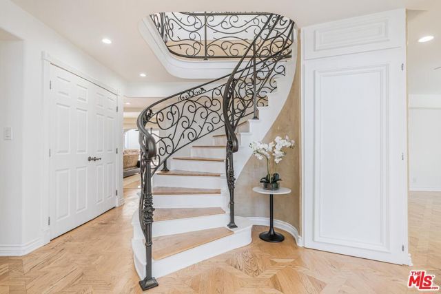 18248 Rosita Street, Los Angeles, CA 91356