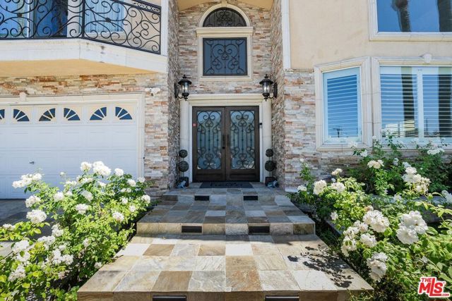 18248 Rosita Street, Los Angeles, CA 91356