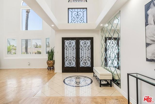 18248 Rosita Street, Los Angeles, CA 91356