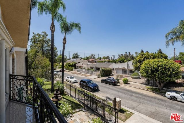 18248 Rosita Street, Los Angeles, CA 91356