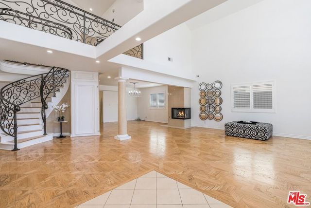 18248 Rosita Street, Los Angeles, CA 91356