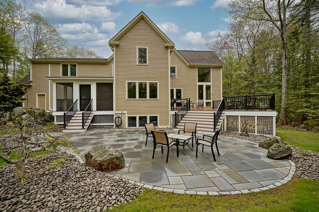 38 Bassett Lane, Newfields, NH 03856