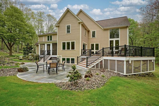 38 Bassett Lane, Newfields, NH 03856