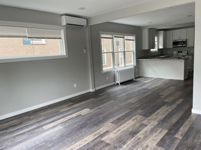 1952 Saint Clair Avenue, Saint Paul, MN 55105