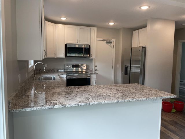1952 Saint Clair Avenue, Saint Paul, MN 55105