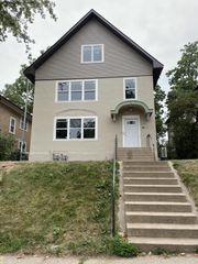 1952 Saint Clair Avenue, Saint Paul, MN 55105