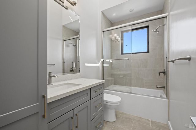 1292 Wikiup Dr, Santa Rosa, CA 95403